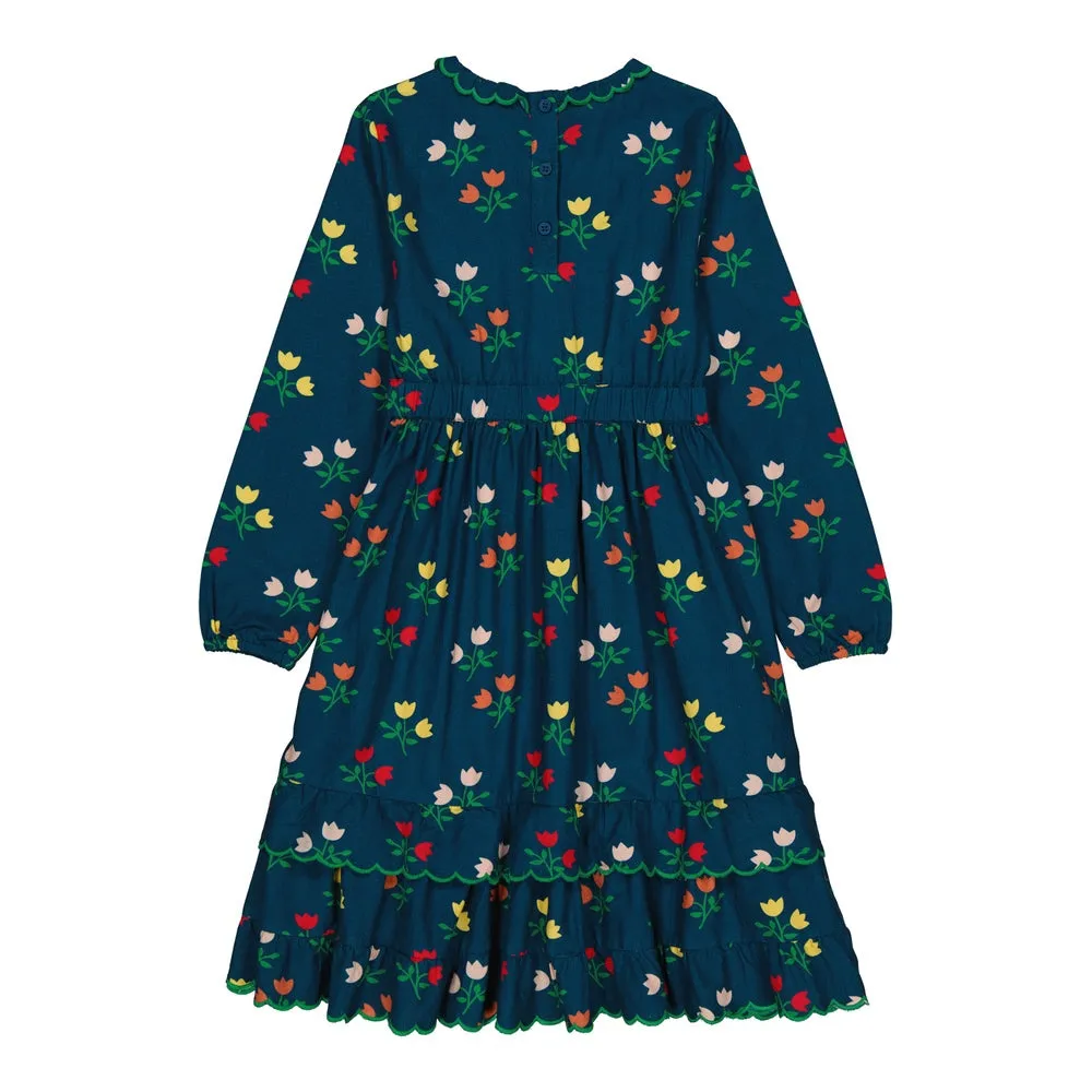 Anastasia Dresses Happy