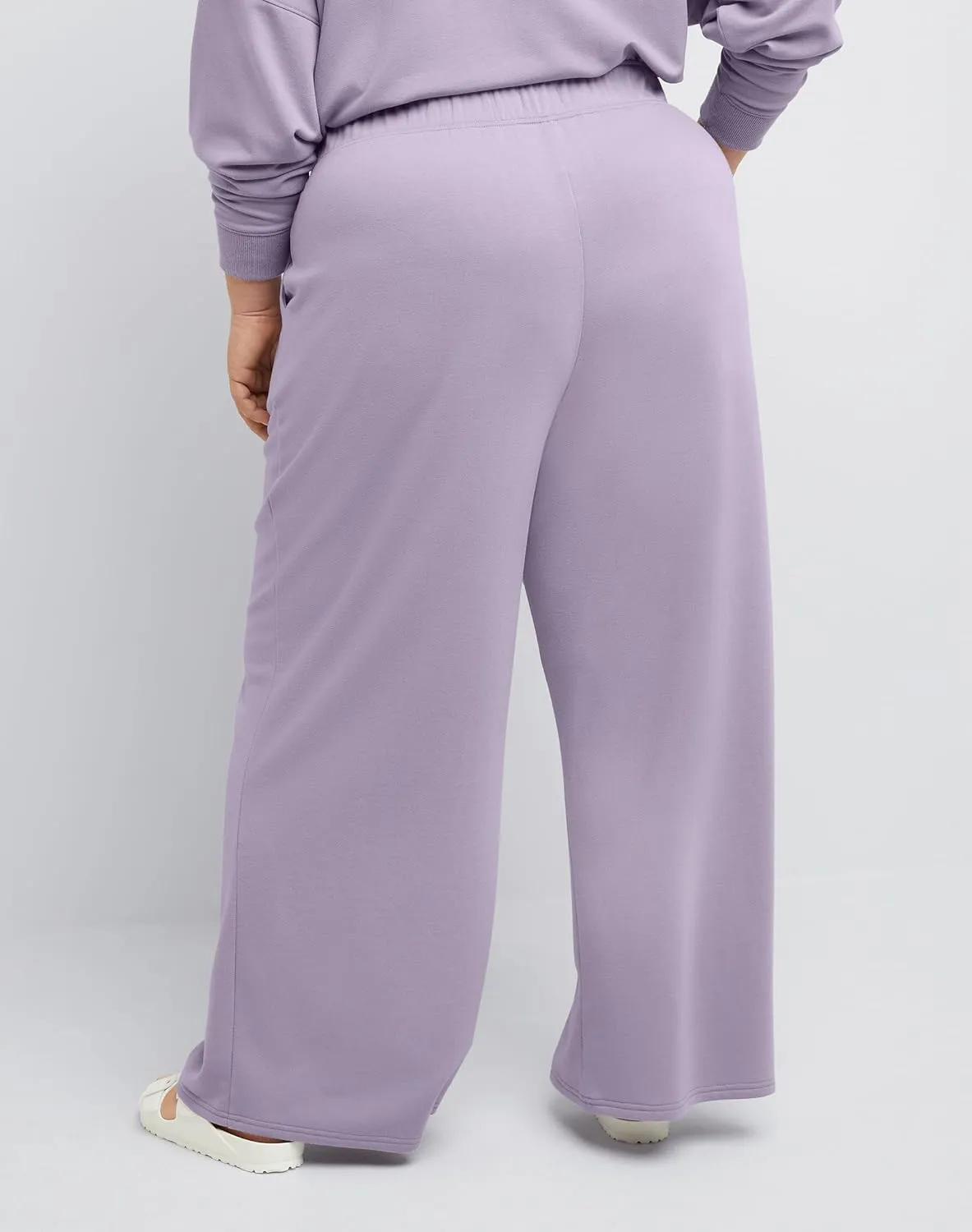 Hanes Women's Originals Plus Size Palazzo Pants, Brushed Fleece Sweatpants, Flare Leg, 28.5